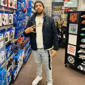 Meet your Posher, Marquez